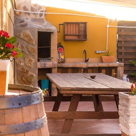 Platanito House